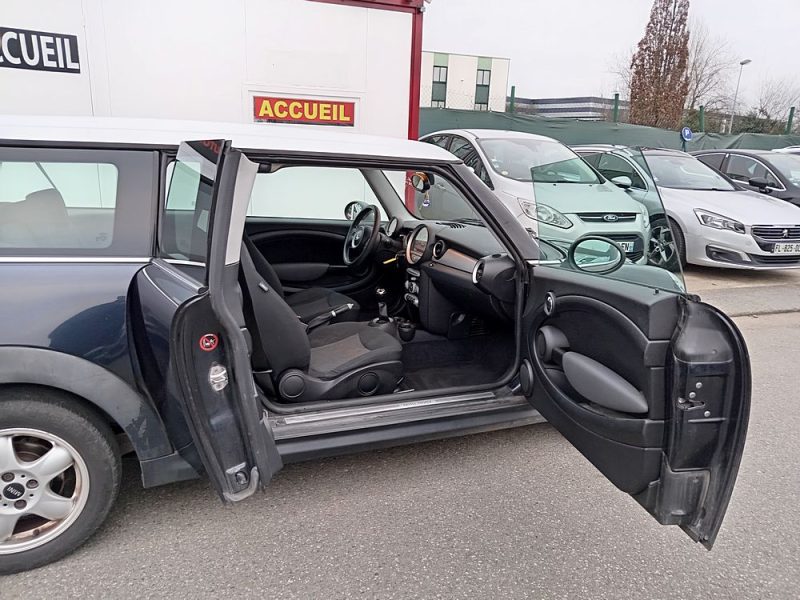 MINI MINI CLUBMAN 2009