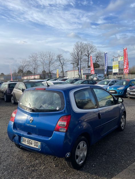 RENAULT TWINGO II 2009