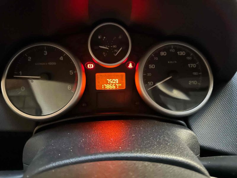 PEUGEOT 207 1.6 HDI 92Ch 98g