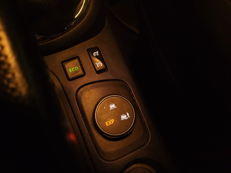 RENAULT CAPTUR 1.5 dci 90cv Extrem Intens CAMERA / RADAR / GPS / MOLETTE GRIP CONTROL