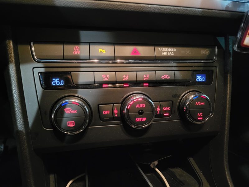 1.6 TDI 116 cv STYLE / CAMERA AR / CARPLAY / REGULATEUR