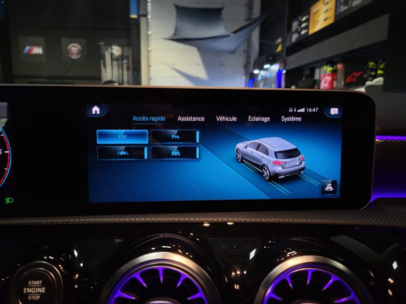 MERCEDES CLASSE A  180 D 116 cv Progresive Line TOIT OUVRANT / CAMERA / SIEGES CHAUFFANT / CAR PLAY