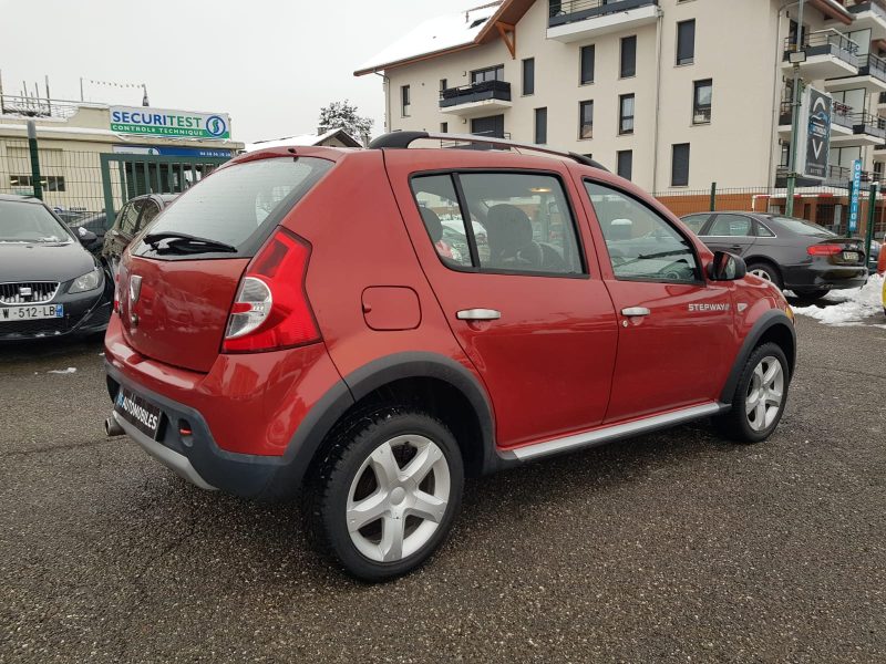 DACIA SANDERO STEPWAY 1.6i 88CV LAUREATE 