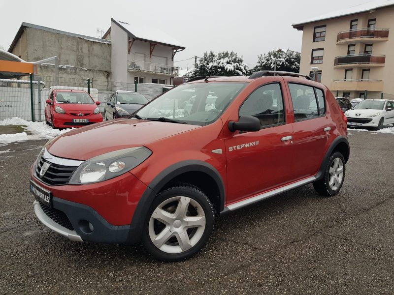 DACIA SANDERO STEPWAY 1.6i 88CV LAUREATE 