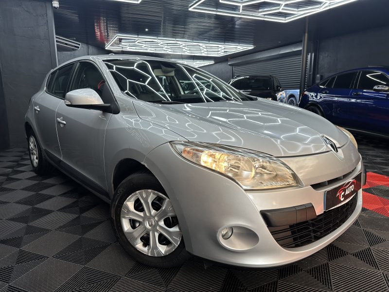 RENAULT MEGANE III 3/5 portes 2010