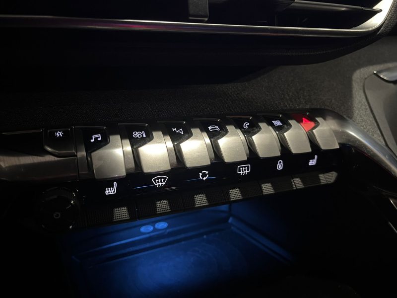 PEUGEOT 3008 1.6 THP 165cv GT LINE SIEGES ELECTRIQUE / CARPLAY / KEYLESS GO 