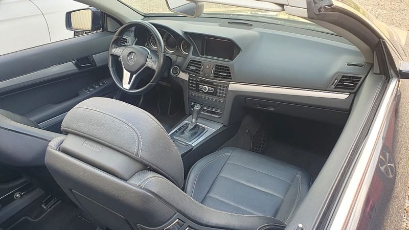MERCEDES E 300 i CABRIOLET 252 ch BE EXECUTIVE BA