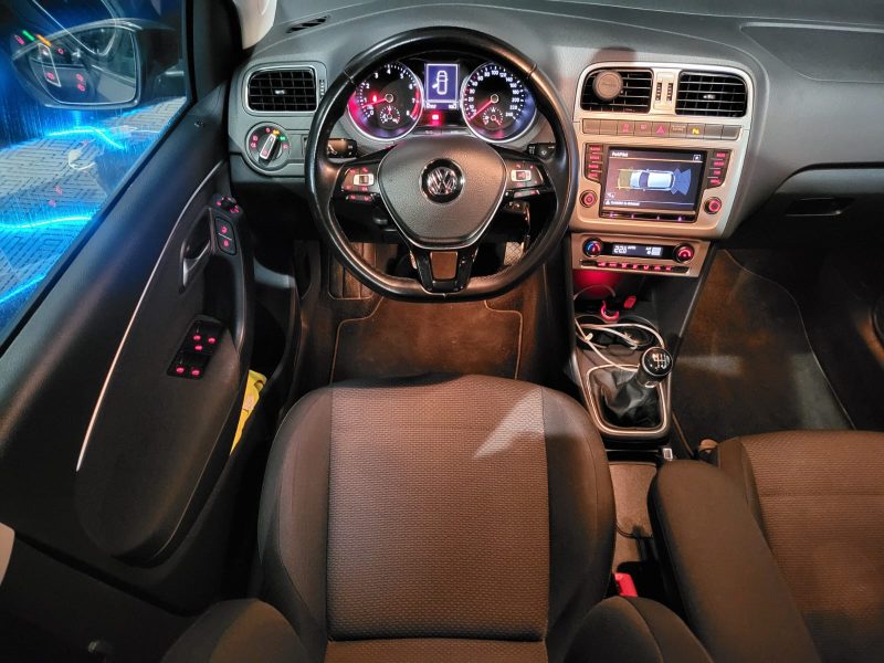 VOLKSWAGEN POLO V 1.2 TSI 110cv R-line BVM6 // APPLE CARPLAY/ANDROID AUTO/RADAR-AV-AR