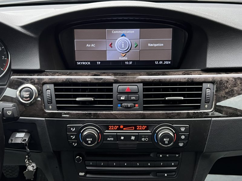 BMW SERIE 3 E92 COUPE 325i LUXE 2.5 6 CYLINDRES 218 Cv TOIT OUVRANT CUIR GPS - GARANTIE 1 AN