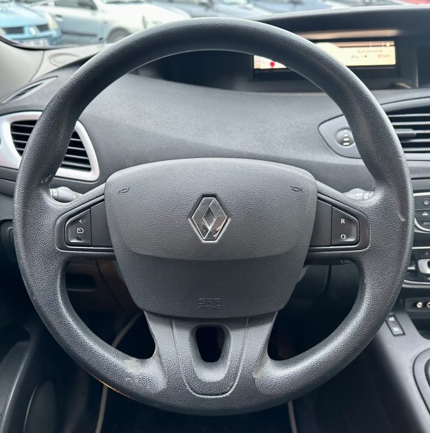 RENAULT SCÉNIC III 1.9L dCi 131cv EXPRESSION /1er Main/ REVISER_GARANTIE 