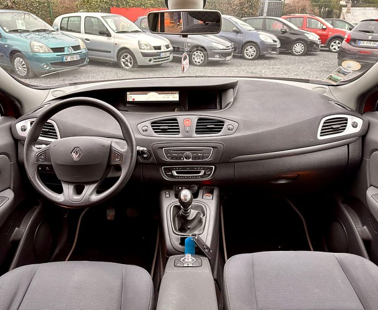 RENAULT SCÉNIC III 1.9L dCi 131cv EXPRESSION /1er Main/ REVISER_GARANTIE 