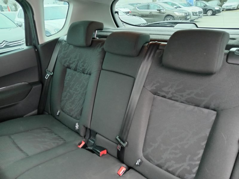 PEUGEOT 3008 Monospace 2012