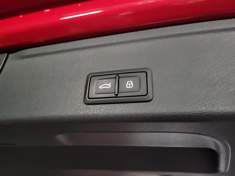 AUDI A4 Avant 2.0 TFSI 190CH DSG7 DESIGN LUXE / TOIT OUVRANT / VIRTUAL COCKPIT / TETE HAUTE