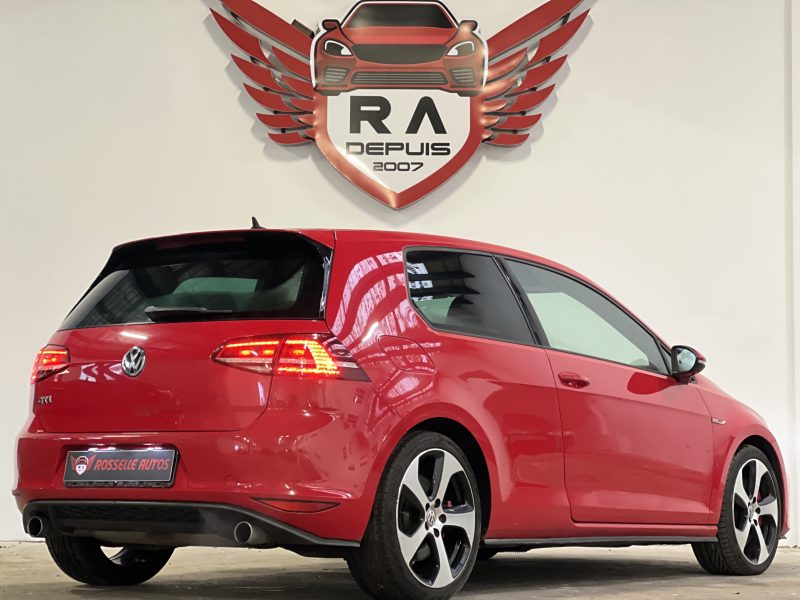 VOLKSWAGEN GOLF VII GTI PERFORMANCE 230CH