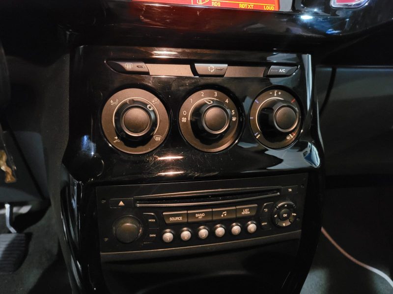 CITROEN C3 II 1.2 VTi 82cv Music Box // RADAR-AR/BLUETOOTH/REGULATEUR-LIMITEUR DE VITESSE