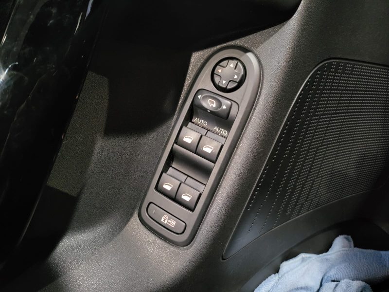 CITROEN C3 II 1.2 VTi 82cv Music Box // RADAR-AR/BLUETOOTH/REGULATEUR-LIMITEUR DE VITESSE