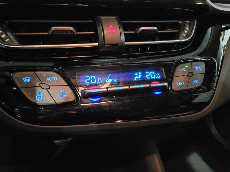 TOYOTA C-HR 122H Hybrid 184/153cv Dynamic BVA / CAMERA DE RECUL/ALERTE FRANCHISSEMENT DE LIGNE