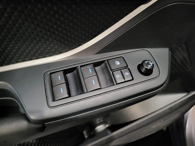 TOYOTA C-HR 122H Hybrid 184/153cv Dynamic BVA / CAMERA DE RECUL/ALERTE FRANCHISSEMENT DE LIGNE