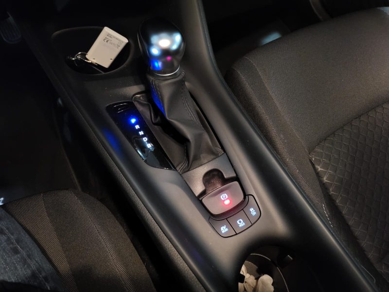 TOYOTA C-HR 122H Hybrid 184/153cv Dynamic BVA / CAMERA DE RECUL/ALERTE FRANCHISSEMENT DE LIGNE