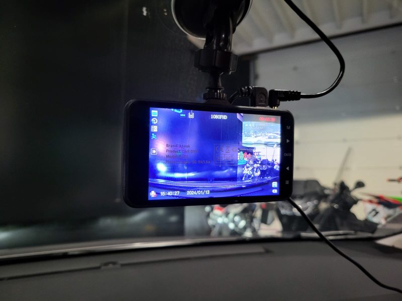 TOYOTA C-HR 122H Hybrid 184/153cv Dynamic BVA / CAMERA DE RECUL/ALERTE FRANCHISSEMENT DE LIGNE