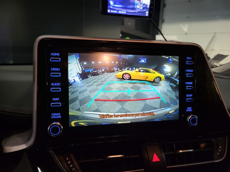 TOYOTA C-HR 122H Hybrid 184/153cv Dynamic BVA / CAMERA DE RECUL/ALERTE FRANCHISSEMENT DE LIGNE
