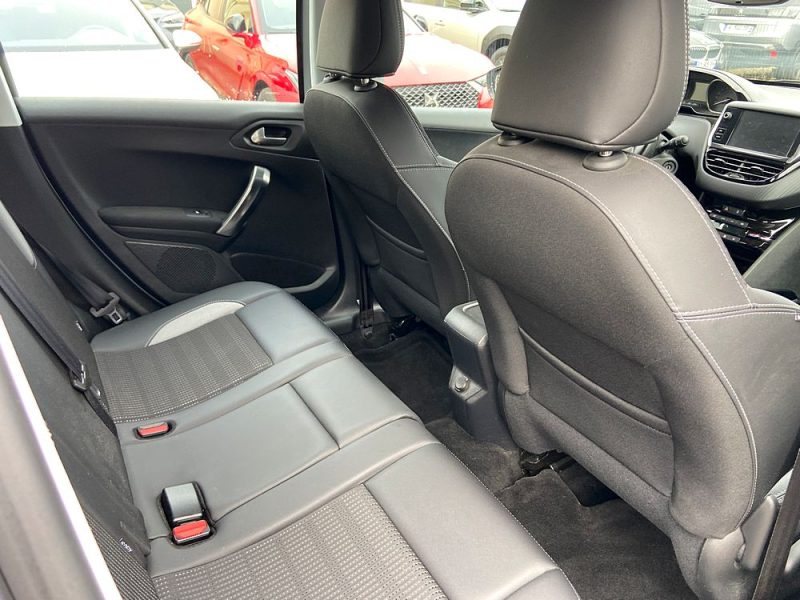PEUGEOT 2008 1.2 PURETECH 110 ALLURE EAT6
