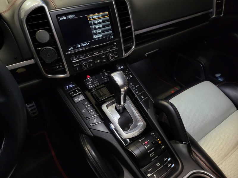 PORSCHE CAYENNE S E-Hybrid 416 CV PACK CHRONO / CUIR BI-TON / SIEGES AV ET AR CHAUFFANT / VOLANT CHA