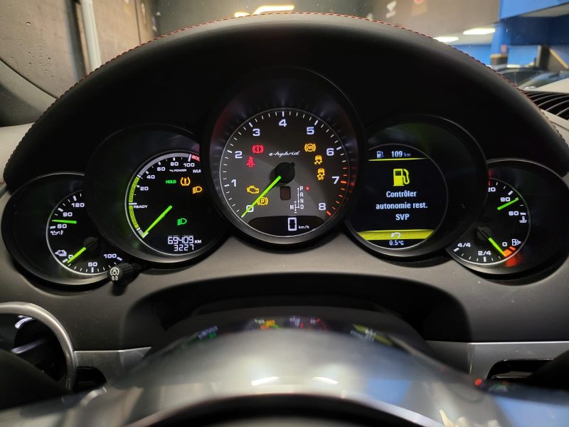 PORSCHE CAYENNE S E-Hybrid 416 CV PACK CHRONO / CUIR BI-TON / SIEGES AV ET AR CHAUFFANT / VOLANT CHA