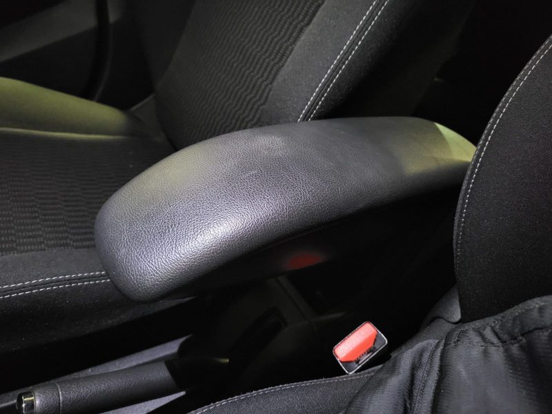 1.5 Blue HDi 100 cv ACTIVE / CARPLAY / RADAR / CLIM 