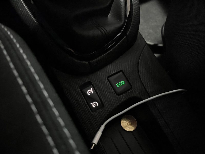 0.9 TCe 90 cv INTENS / RADRA AR / REGULATEUR