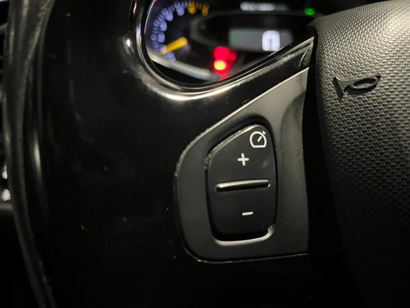 0.9 TCe 90 cv INTENS / RADRA AR / REGULATEUR