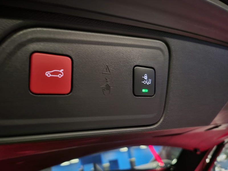 PEUGEOT 3008 1.5 BlueHDi 130cv ALLURE BUSINESS /TOIT OUVRANT+ATTELAGE+AUDIO FOCAL+SIEGE ELECTRIQUE/