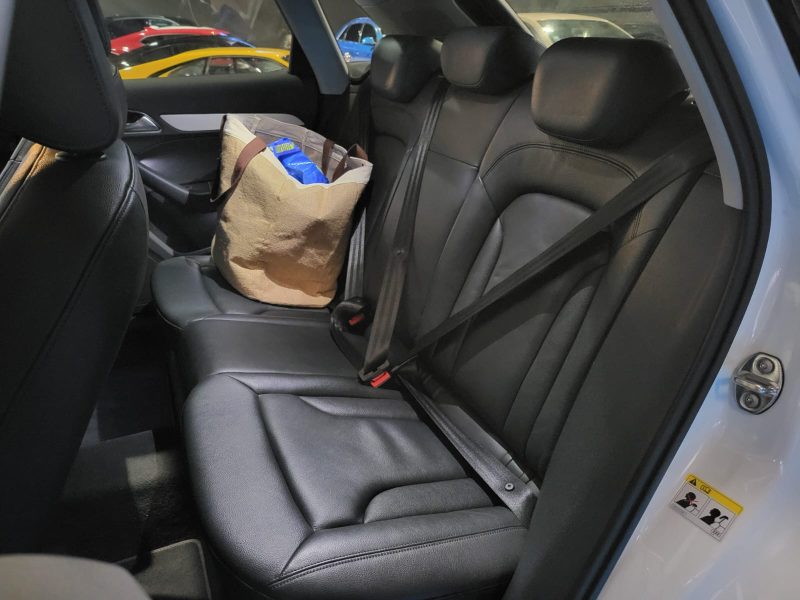 AUDI Q3 2.0 140 cv AMBITION LUXE TOIT OUVRANT / GPS / REGULATEUR / ENTRETIEN COMPLET AUDI A JOUR