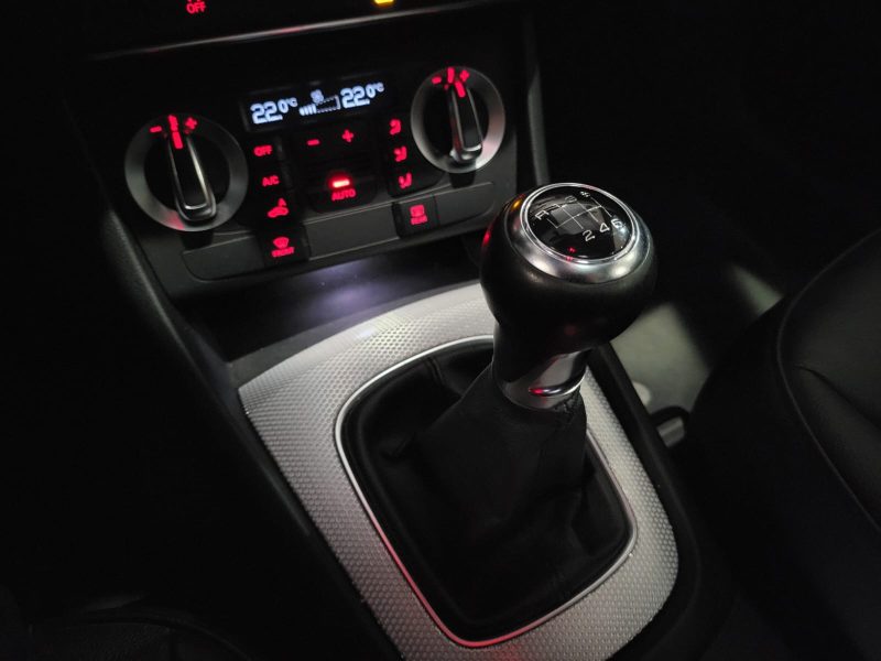 AUDI Q3 2.0 140 cv AMBITION LUXE TOIT OUVRANT / GPS / REGULATEUR / ENTRETIEN COMPLET AUDI A JOUR