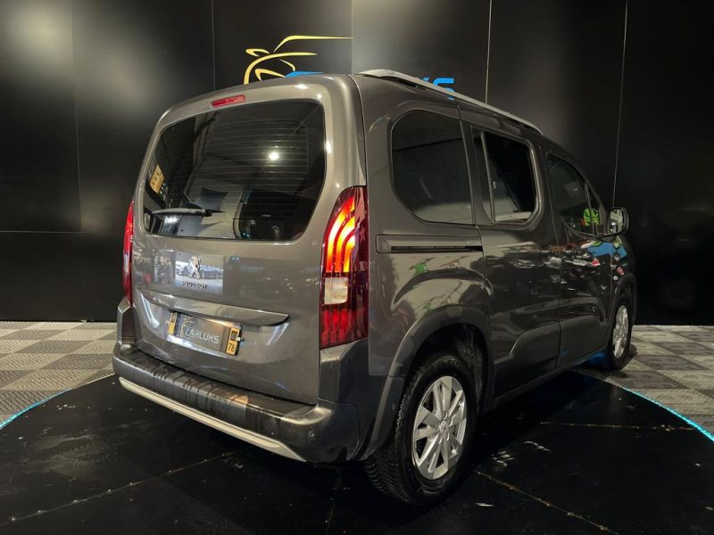 1.5 BlueHDi 102 cv ALLURE / CARPLAY / CAMERA / REGULATEUR