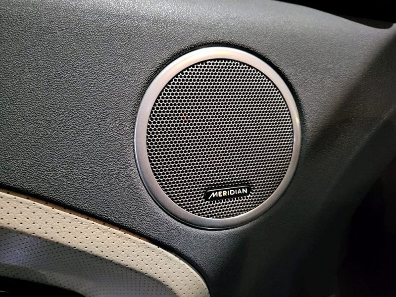 LAND ROVER RANGE ROVER EVOQUE 2.2 SD4 190 cv DYNAMIC TOIT PANO / SIEGES ELECTRIQUE / AUDIO MERIDIAN