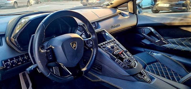 LAMBORGHINI AVENTADOR Coupé 2018