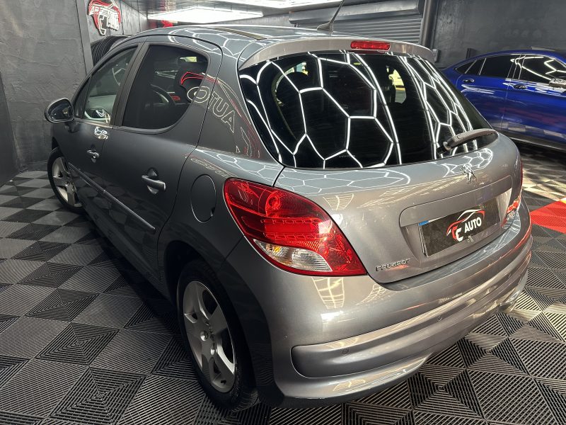 PEUGEOT 207 2010