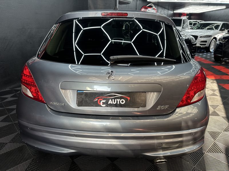 PEUGEOT 207 2010