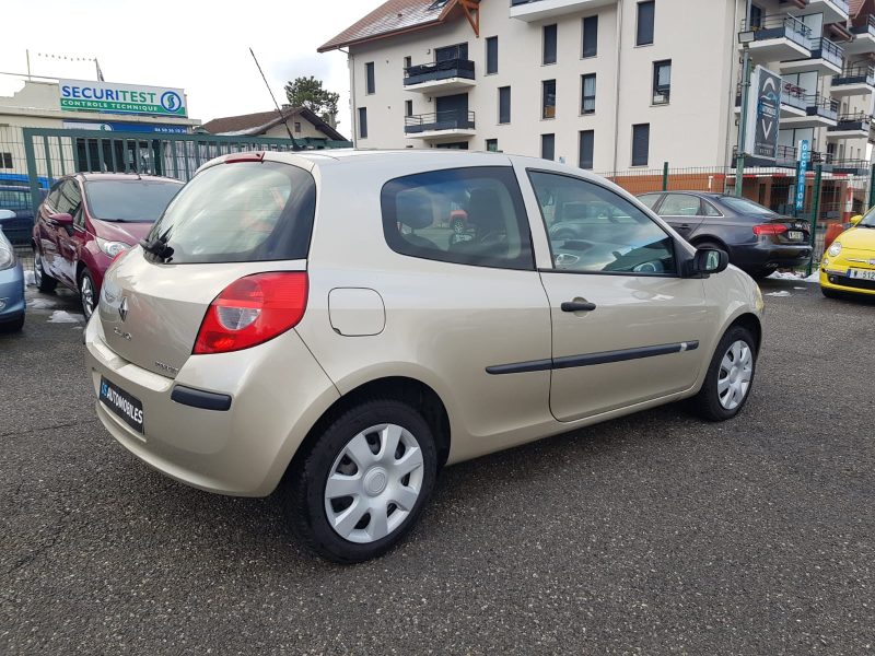 RENAULT CLIO III 1.2i 75CV DYNAMIQUE