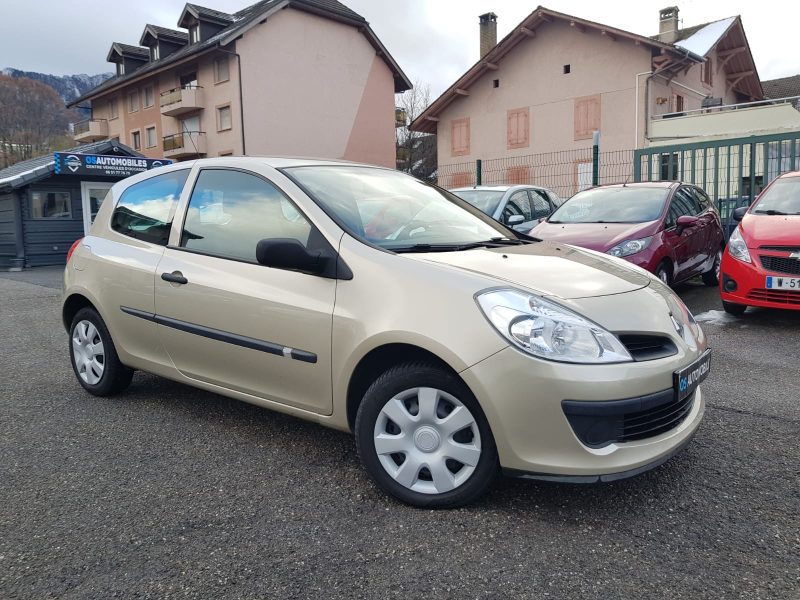 RENAULT CLIO III 1.2i 75CV DYNAMIQUE