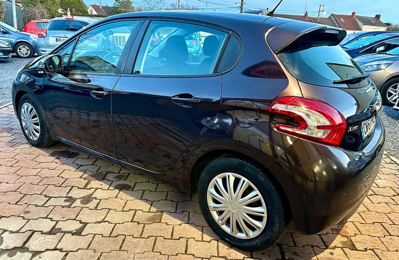 PEUGEOT 208 I 2013
