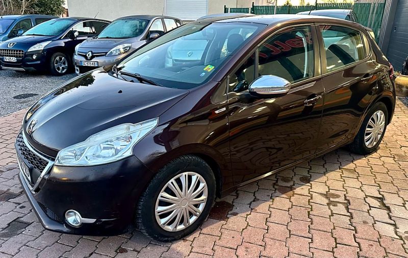 PEUGEOT 208 I 2013