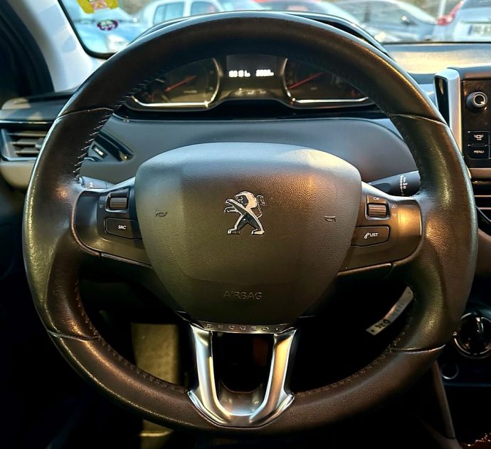 PEUGEOT 208 I 2013