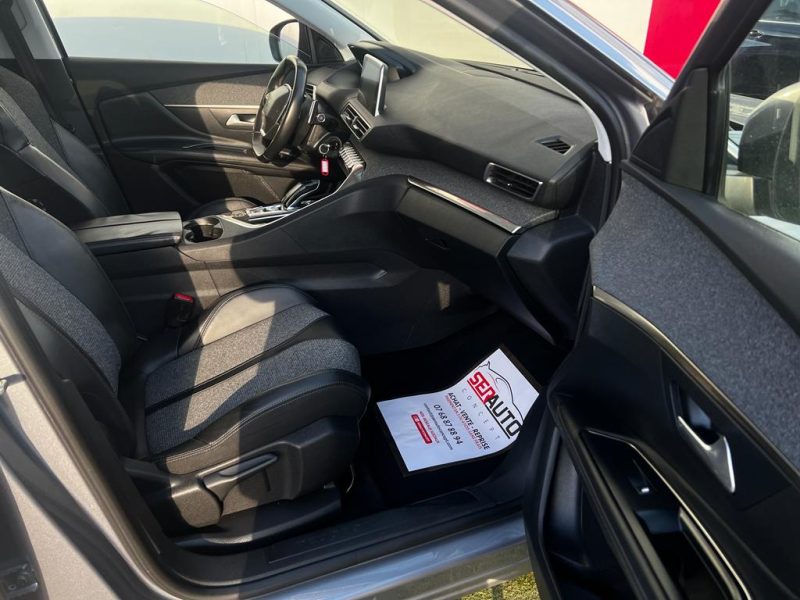 PEUGEOT 3008 II 2017