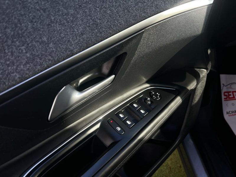 PEUGEOT 3008 II 2017