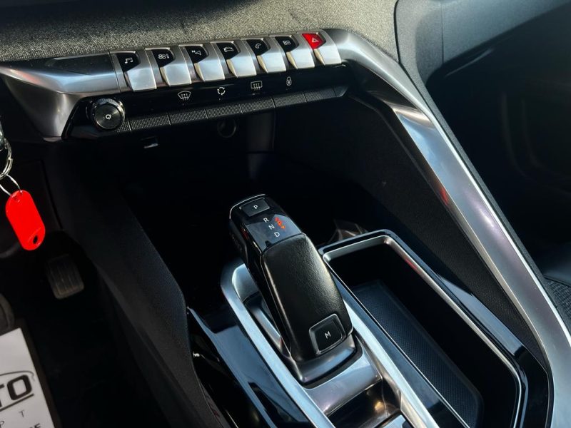 PEUGEOT 3008 II 2017