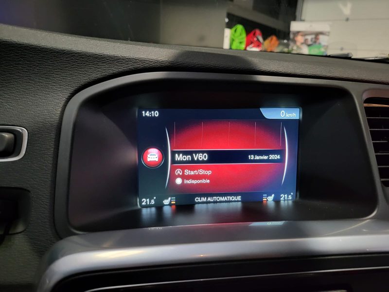 VOLVO V60 Cross Country D4 190cv Summum BVA / TOIT OUVRANT/SIEGES CHAUFFANT/CAMERA DE RECUL