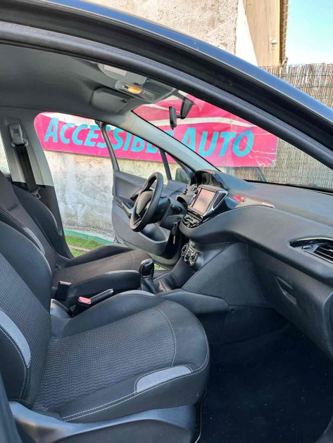 PEUGEOT 208 I 2015