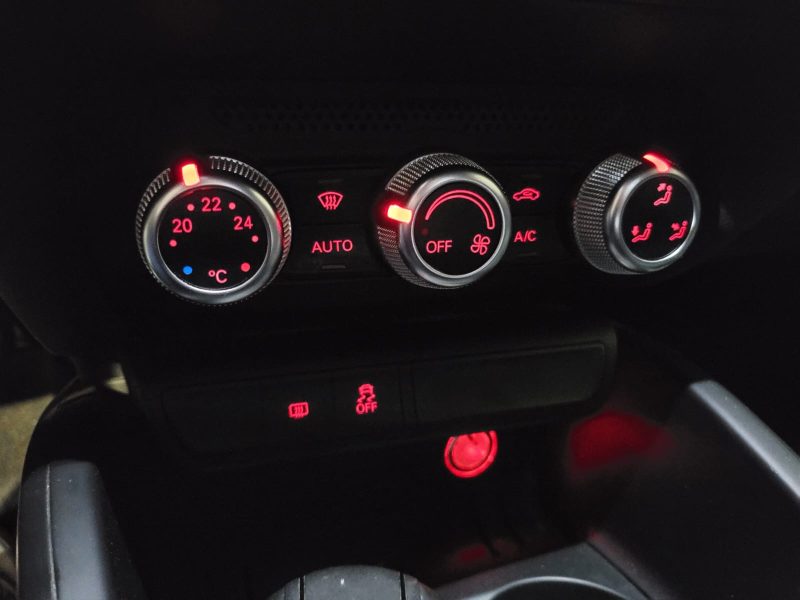 AUDI A1 SPORTBACK 1.4 TDI 90cv S-Line BVM5 / GPS/BLUETOOTH/REGULATEUR DE VITESSE